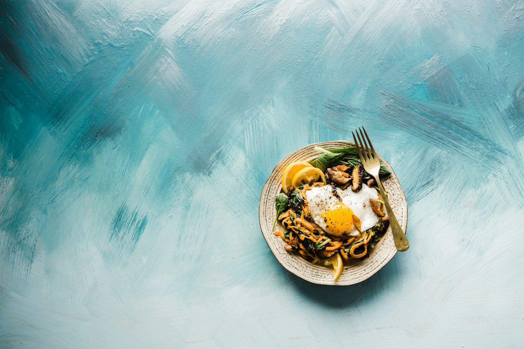 Refined dining experience with elegant table setting